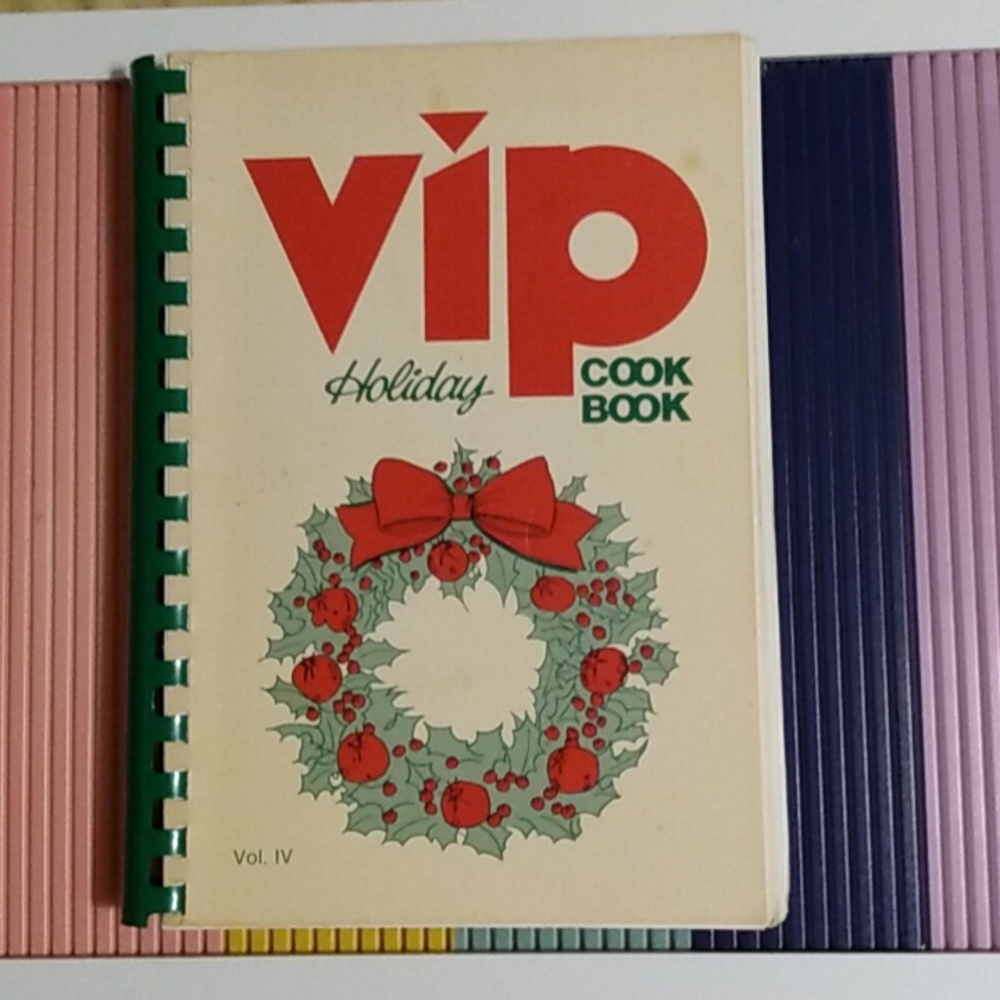Vtg community holiday cook book
